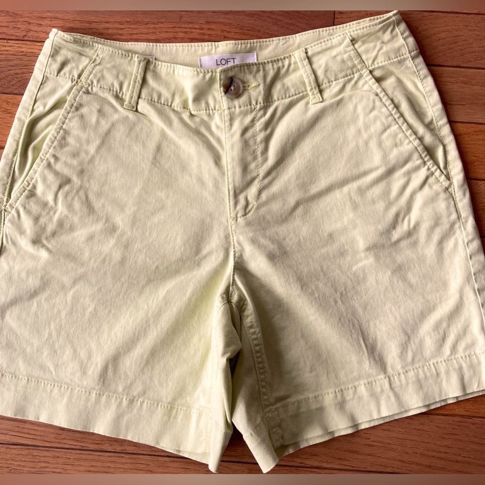 Loft The washed twill shorts 6”